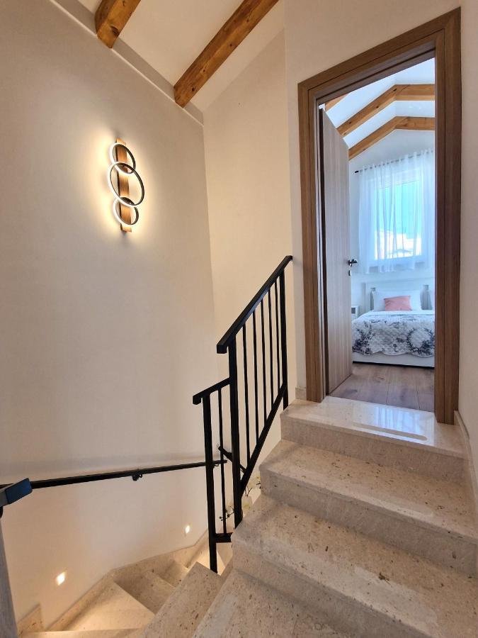 Apartments Miamare พรีมอชเตน ภายนอก รูปภาพ